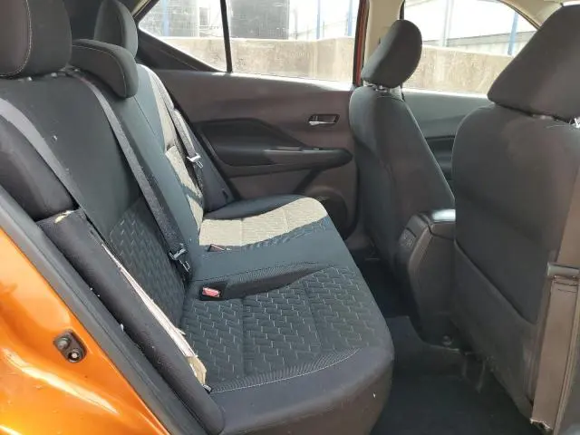 2021 NISSAN KICKS SV  