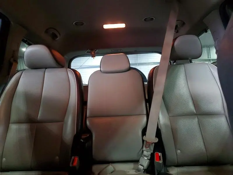 2021 KIA SEDONA EX  