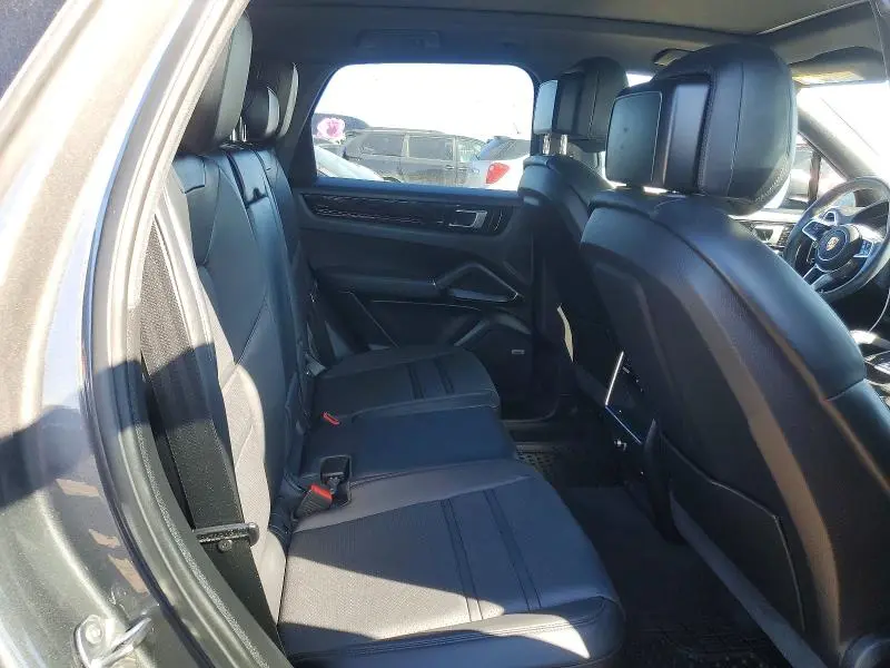 2020 PORSCHE CAYENNE   