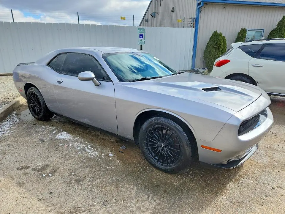 2016 DODGE CHALLENGER SXT  