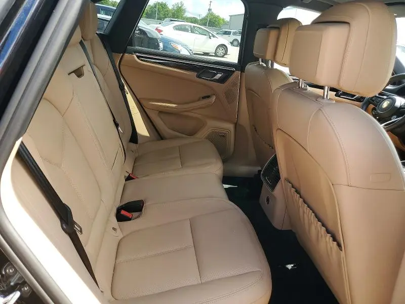 2023 PORSCHE MACAN S  