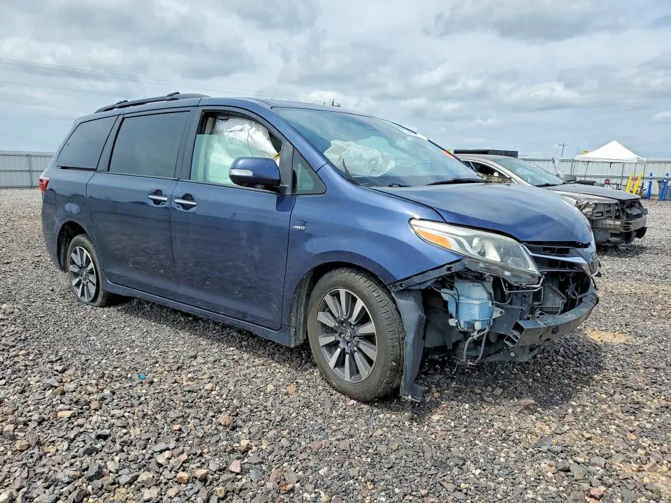 2018 TOYOTA SIENNA LIMITED PREMIUM 7-PASSENGER  