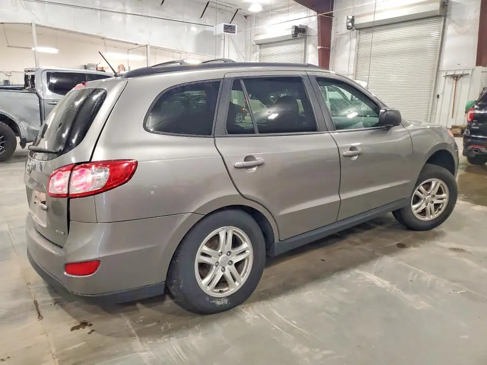 2012 HYUNDAI SANTA FE GLS  