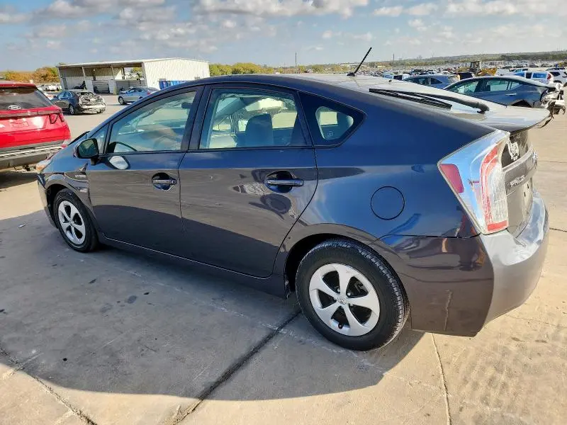 2015 TOYOTA PRIUS   