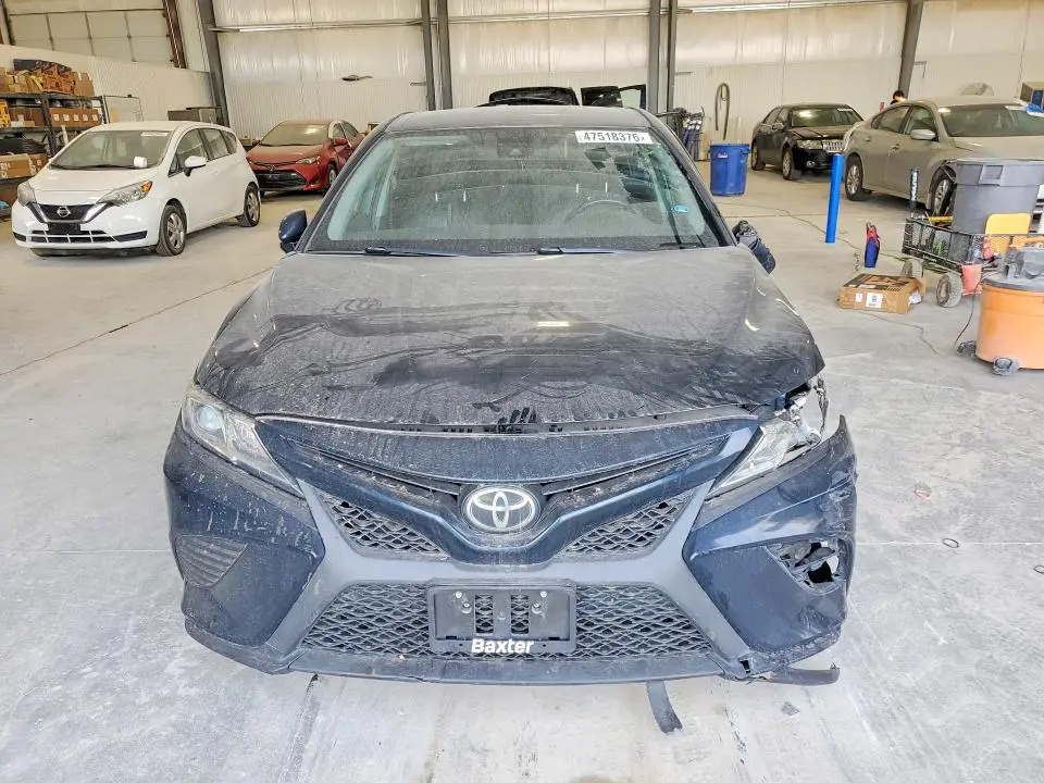 2020 TOYOTA CAMRY SE  