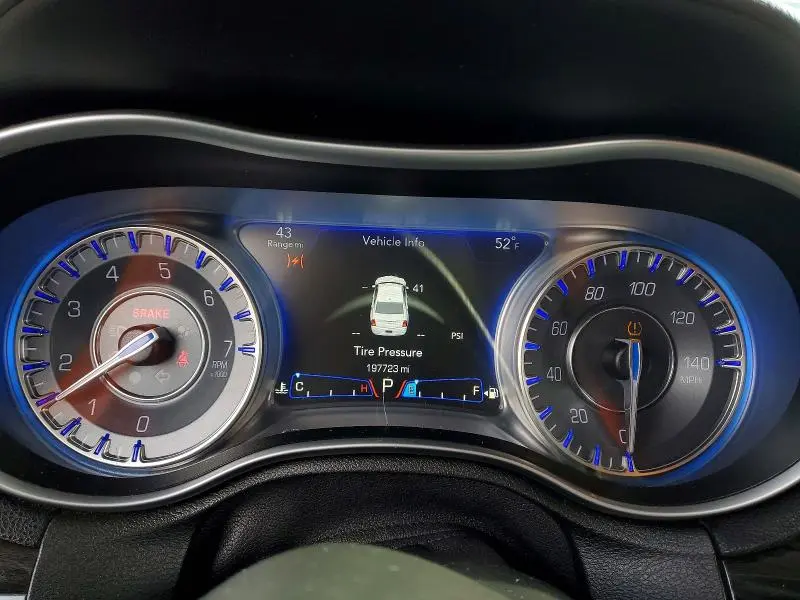 2016 CHRYSLER 300 LIMITED  