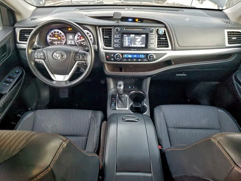 2014 TOYOTA HIGHLANDER LE  