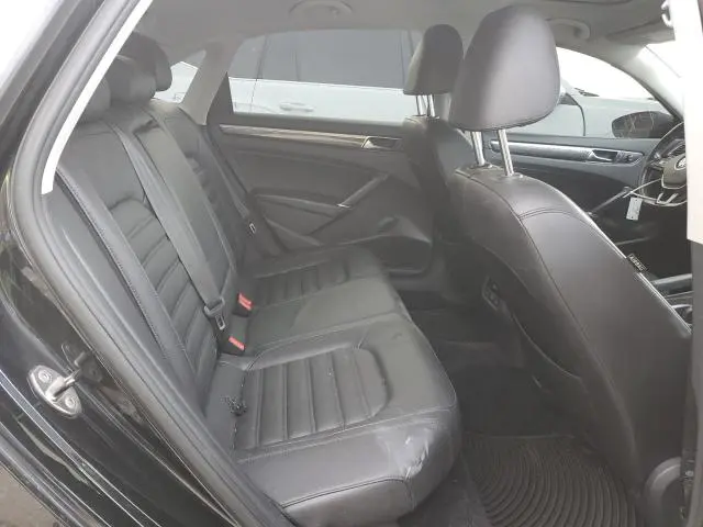 2017 VOLKSWAGEN PASSAT SEL PREMIUM  