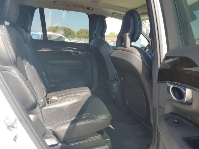2017 VOLVO XC90 T6  