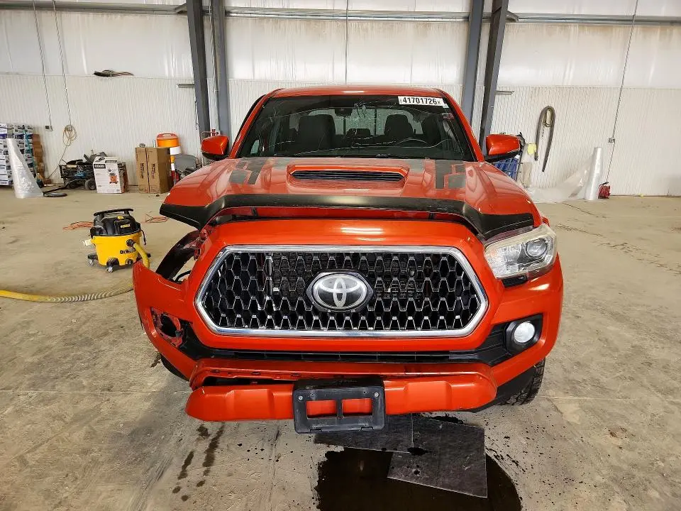 2018 TOYOTA TACOMA SR5 V6  