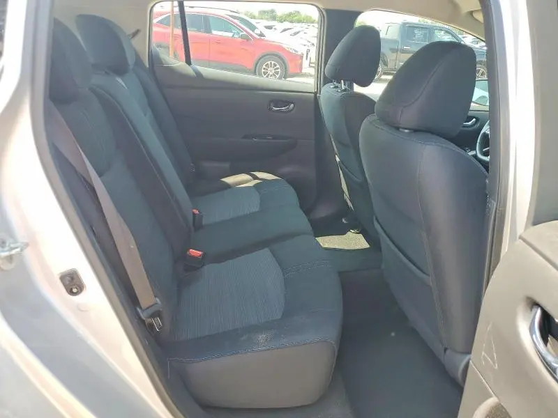 2018 NISSAN LEAF SV  