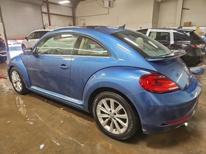 2018 VOLKSWAGEN BEETLE SE  