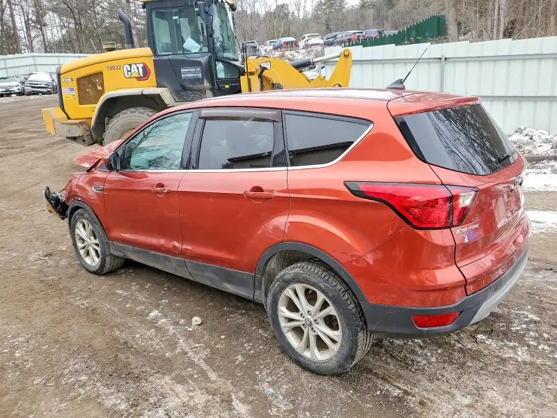 2019 FORD ESCAPE SE  