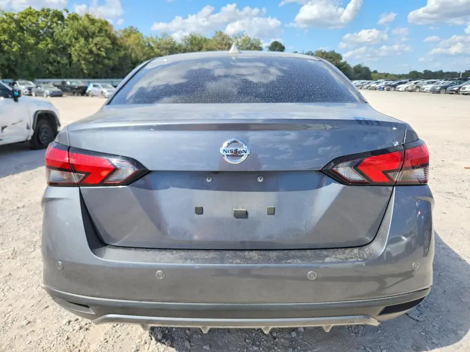 2021 NISSAN VERSA S  