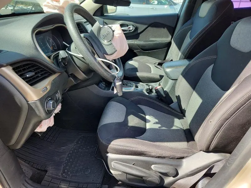 2015 JEEP CHEROKEE SPORT  
