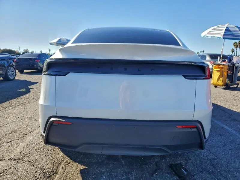 2026 TESLA MODEL Y   