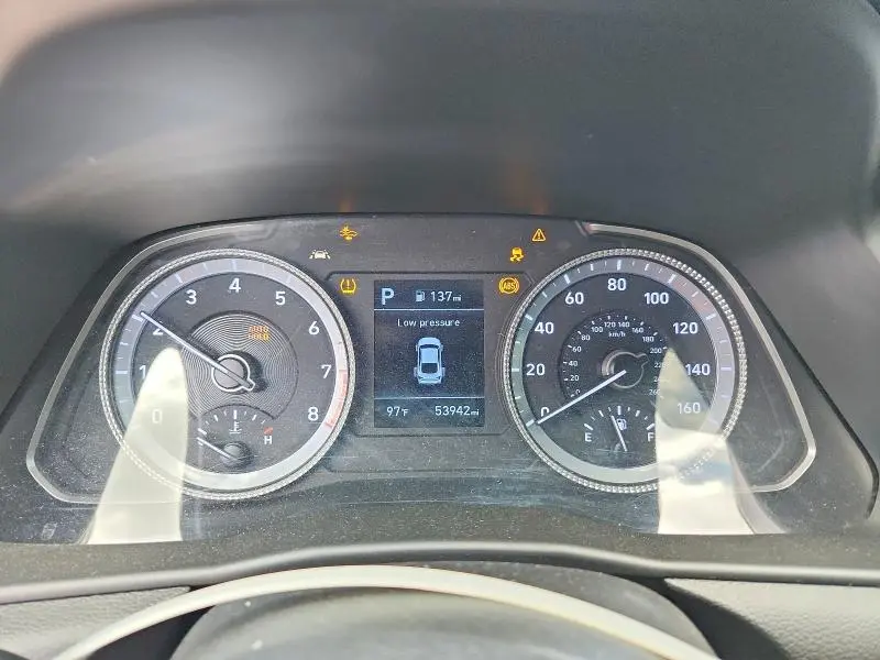 2022 HYUNDAI SONATA SE  