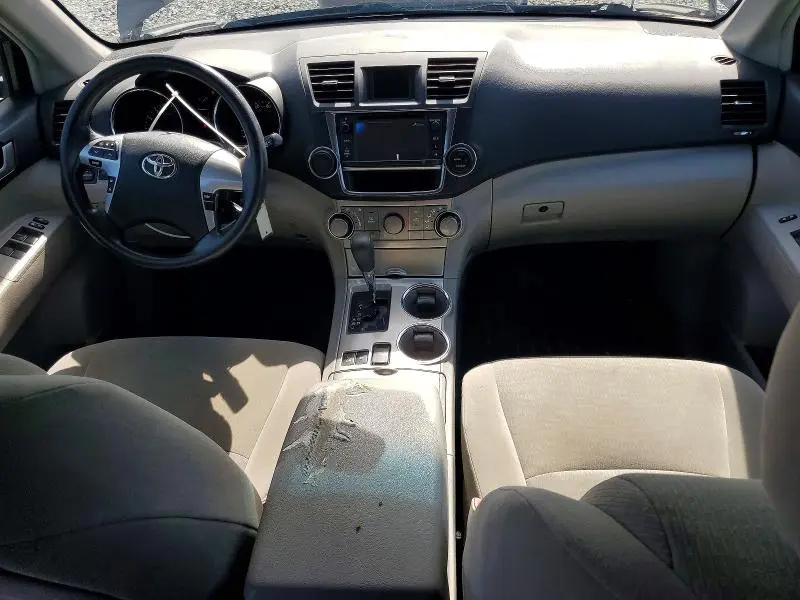 2013 TOYOTA HIGHLANDER PLUS  