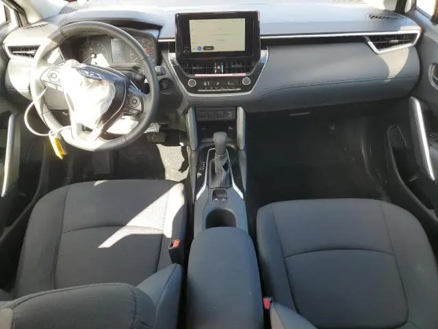 2025 TOYOTA COROLLA CROSS LE  