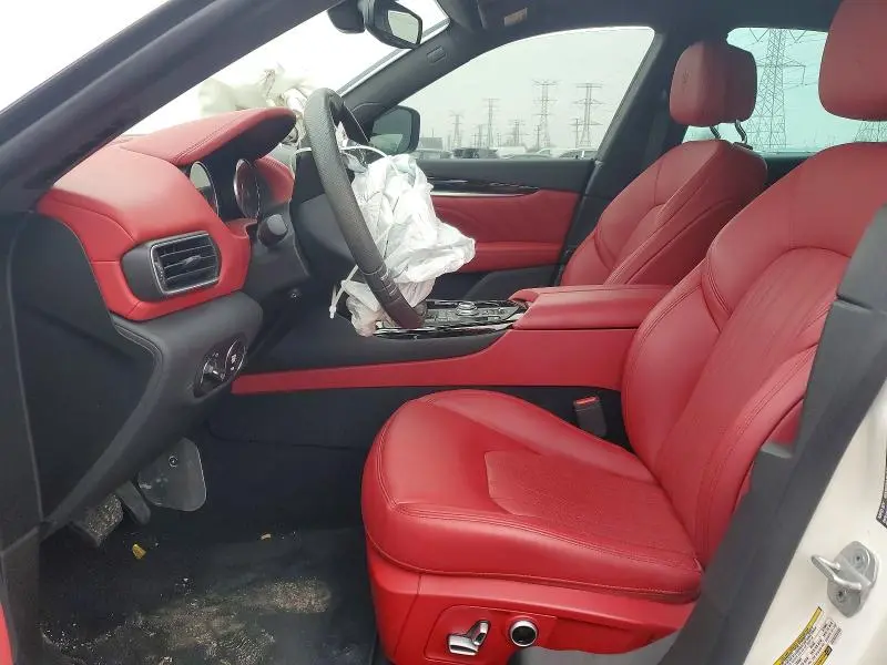 2023 MASERATI LEVANTE GT  