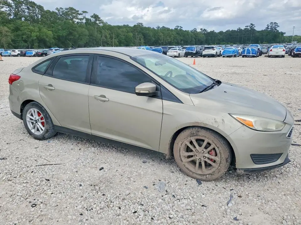 2015 FORD FOCUS SE  