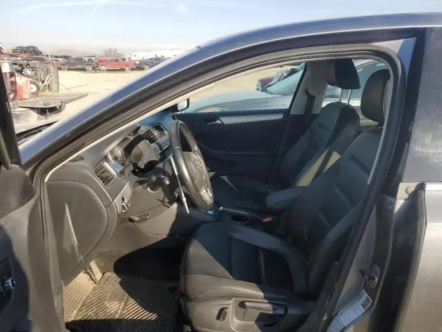 2013 VOLKSWAGEN JETTA SE  