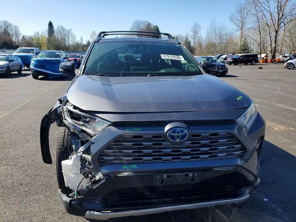 2020 TOYOTA RAV4 XSE  