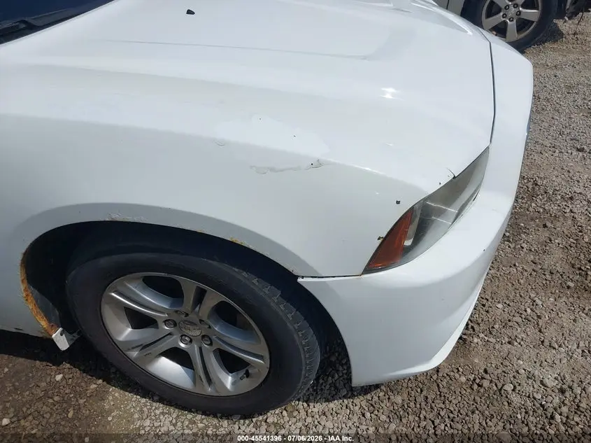 2013 DODGE CHARGER SE