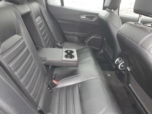 2017 ALFA ROMEO GIULIA TI Q4  