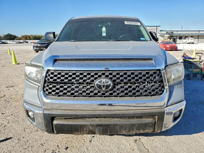 2020 TOYOTA TUNDRA CREWMAX SR5  