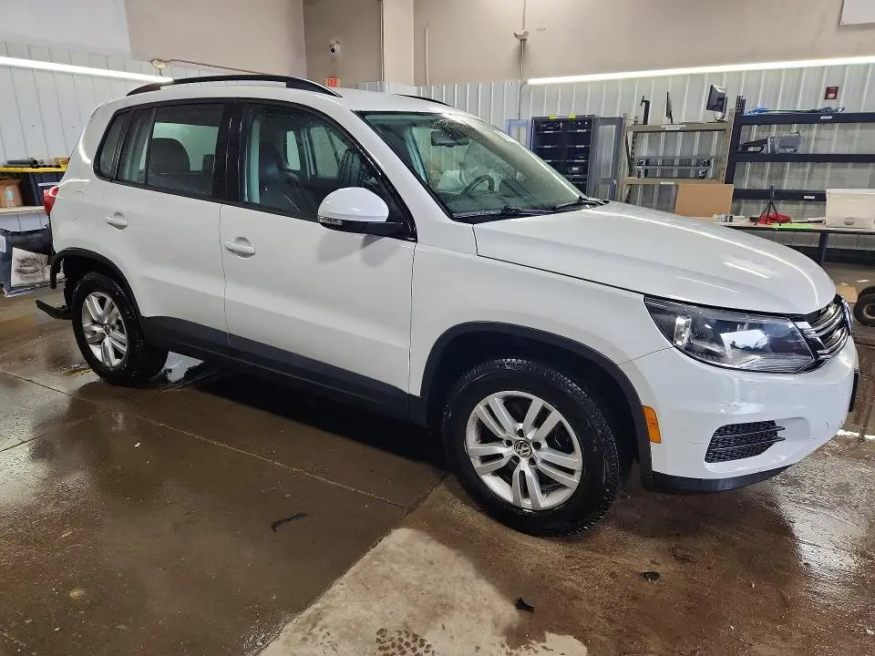 2016 VOLKSWAGEN TIGUAN S  
