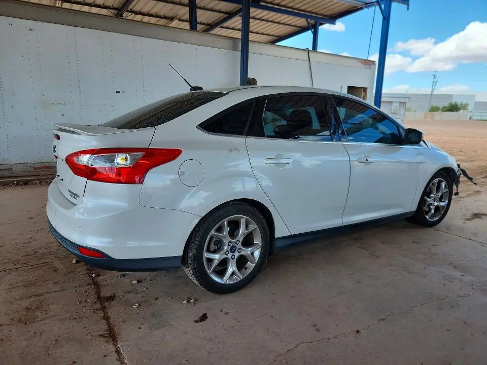 2014 FORD FOCUS TITANIUM  