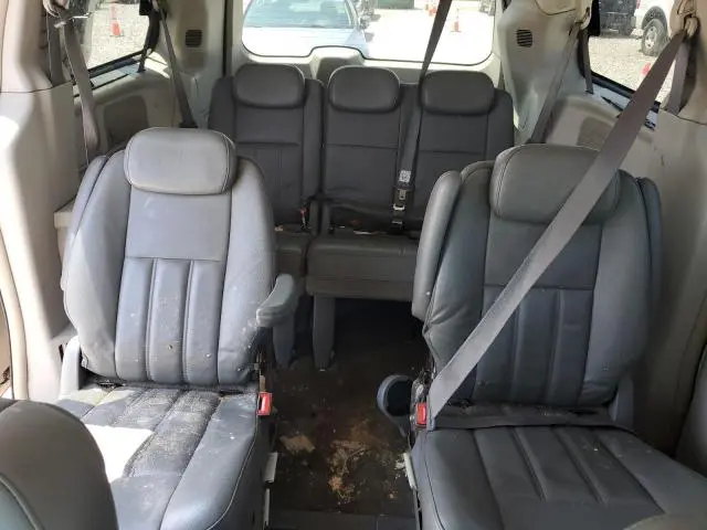 2010 CHRYSLER TOWN & COUNTRY TOURING  