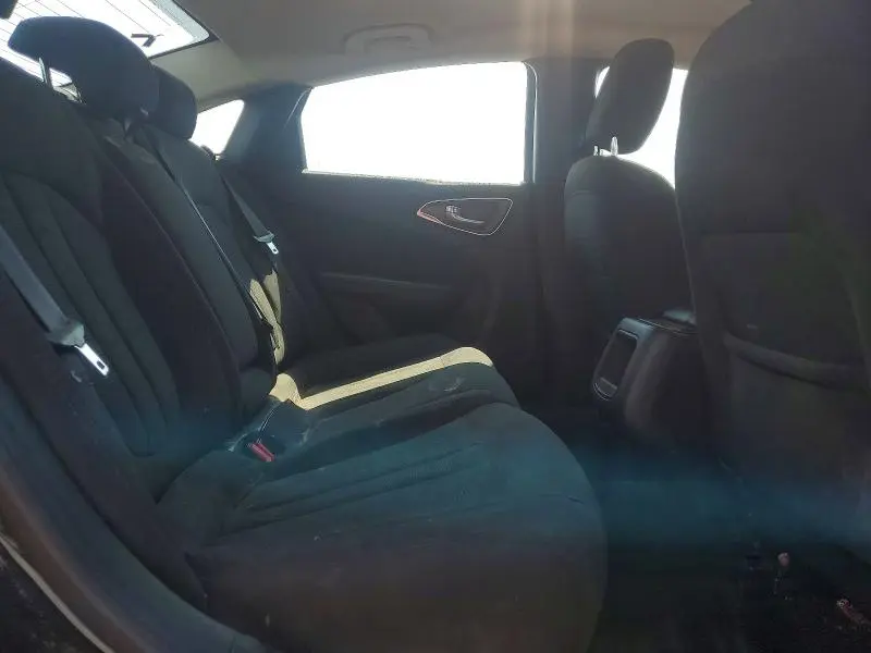 2016 CHRYSLER 200 LX  