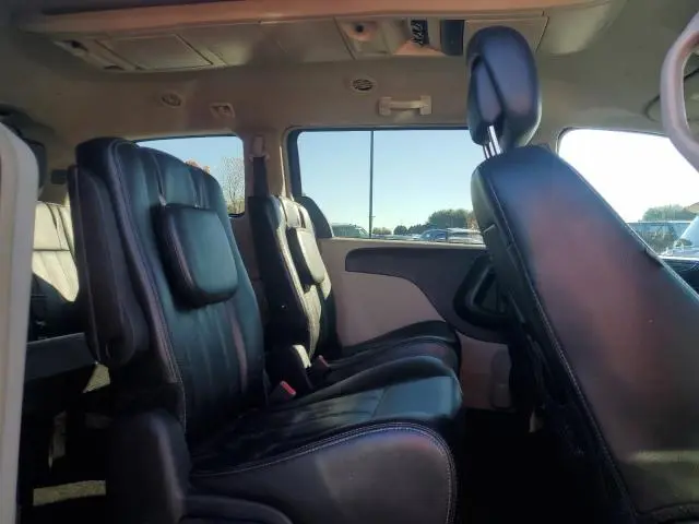 2016 CHRYSLER TOWN & COUNTRY TOURING  