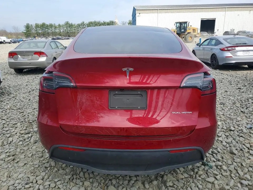 2025 TESLA MODEL Y   