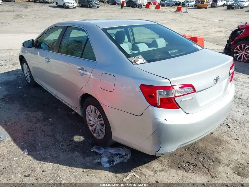 2014 TOYOTA CAMRY LE