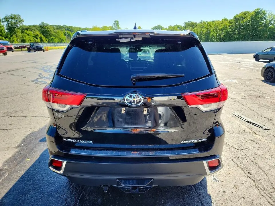 2019 TOYOTA HIGHLANDER LIMITED  