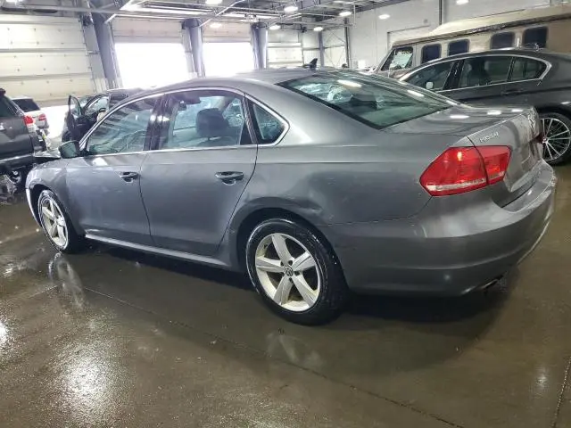 2013 VOLKSWAGEN PASSAT SE  
