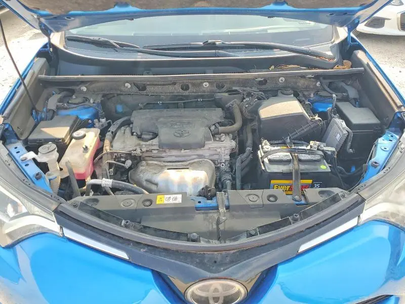 2017 TOYOTA RAV4 XLE  