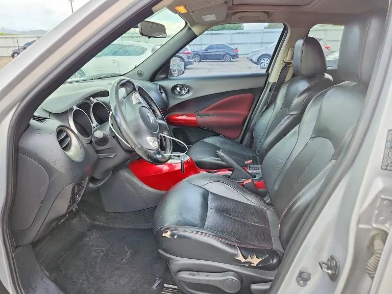 2011 NISSAN JUKE S  