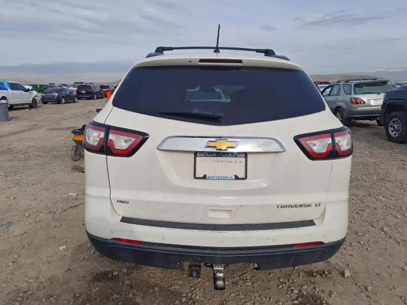 2015 CHEVROLET TRAVERSE LT  