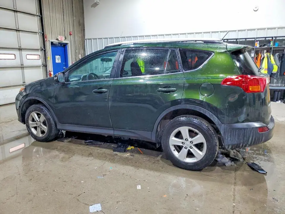 2013 TOYOTA RAV4 XLE  