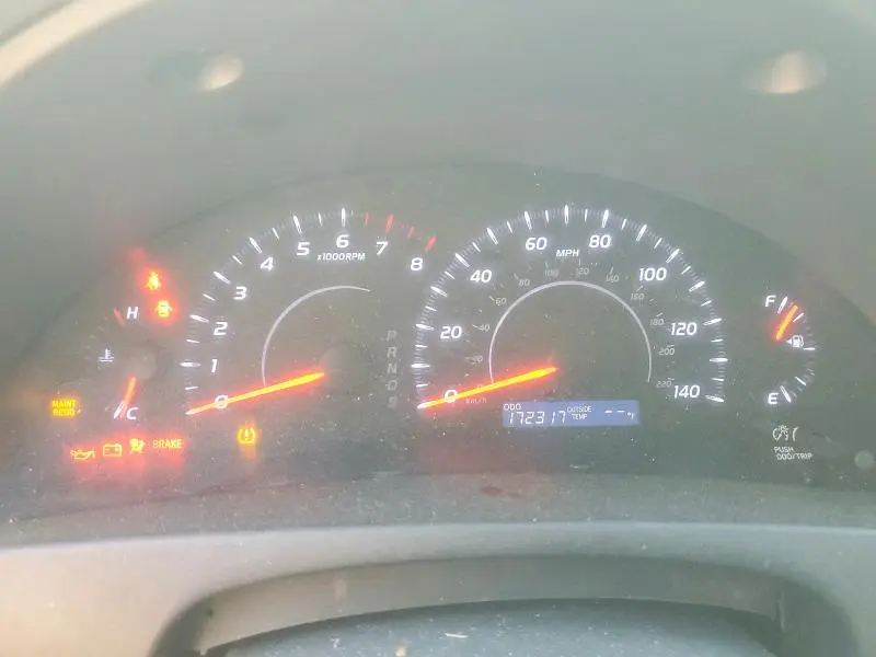 2010 TOYOTA CAMRY LE  