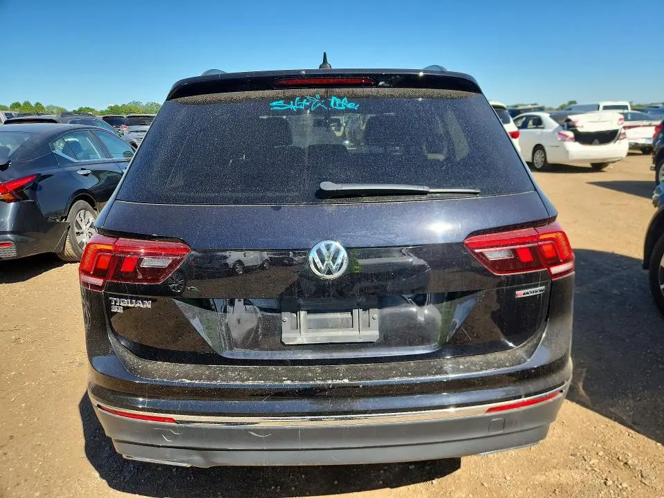 2020 VOLKSWAGEN TIGUAN SE  