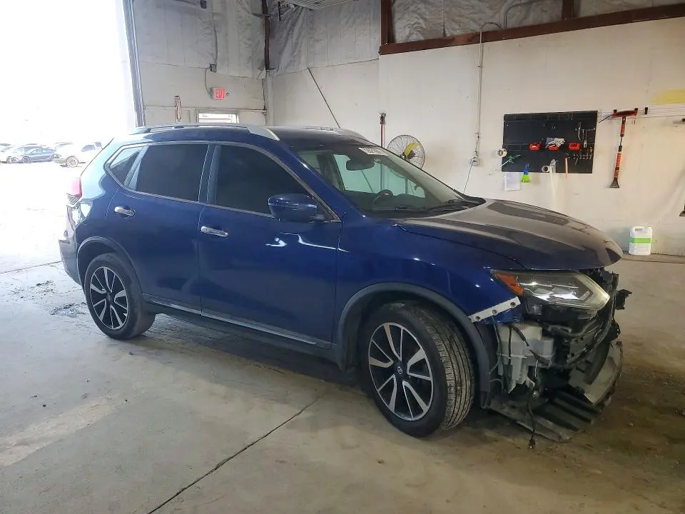 2017 NISSAN ROGUE SL  
