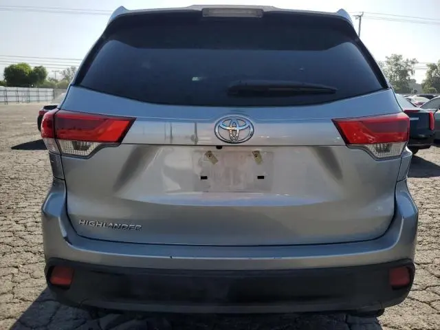 2019 TOYOTA HIGHLANDER LE  