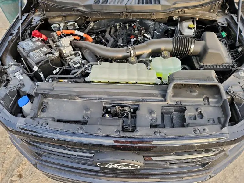 2025 FORD F150 XLT  