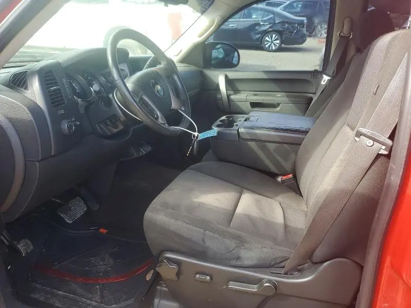 2011 CHEVROLET SILVERADO C1500 LT  