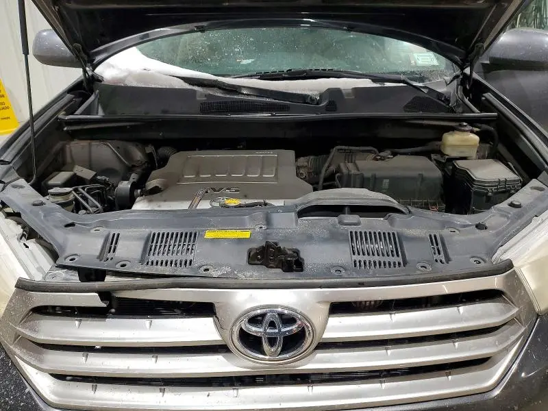 2011 TOYOTA HIGHLANDER BASE  